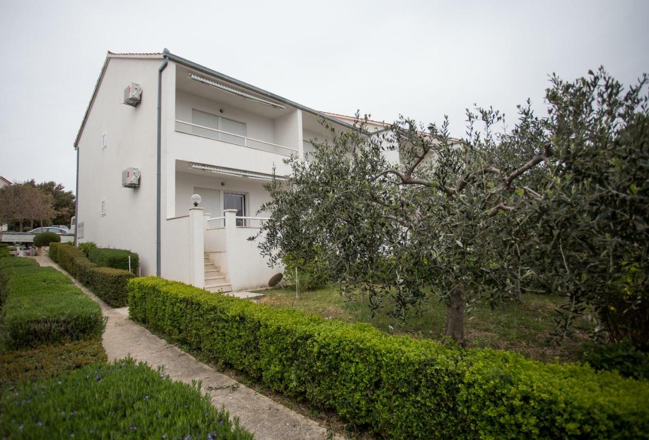 Apartments Gloria Primosten Exterior photo